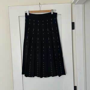 H&M midi, pleated knit skirt - Size Small